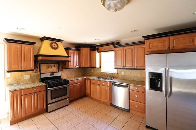795 Salem 2, Malden, MA 02148