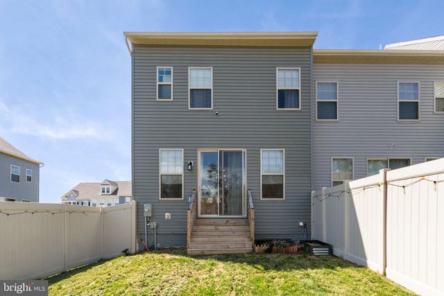 1210 CREEK BANK DR, Stafford, VA 22554