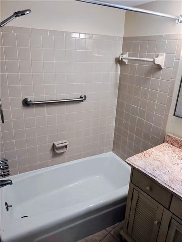 245 CENTER ROAD 109, Venice, FL 34285