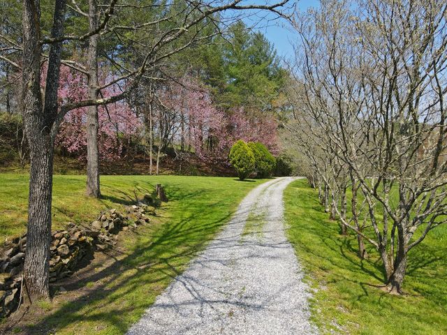 1951 Kiutuestia Creek Road, Blairsville, GA 30512