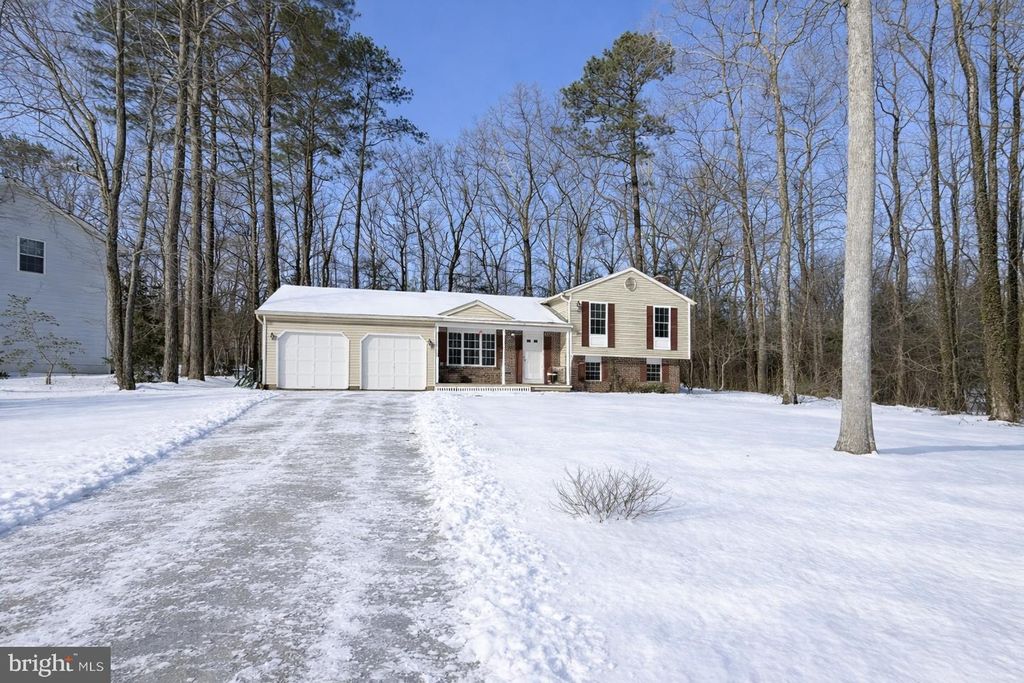 21335 S ESSEX DR, Lexington Park, MD 20653