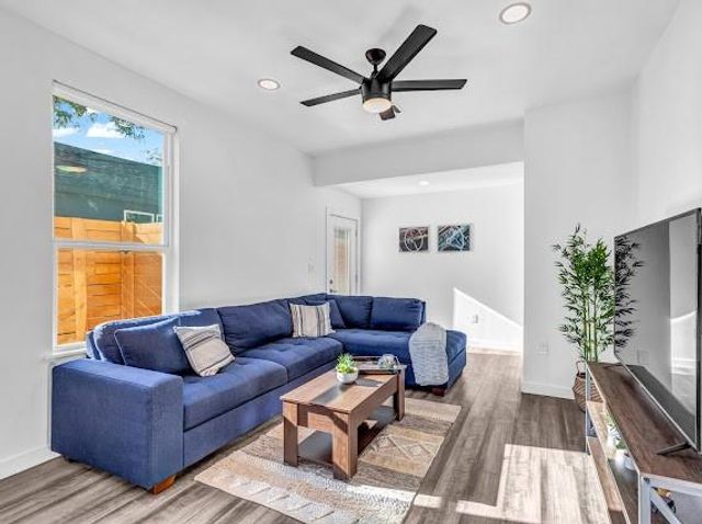 3104 E 16th ST, Austin, TX 78702