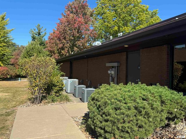 612 35TH Avenue, Moline, IL 61265