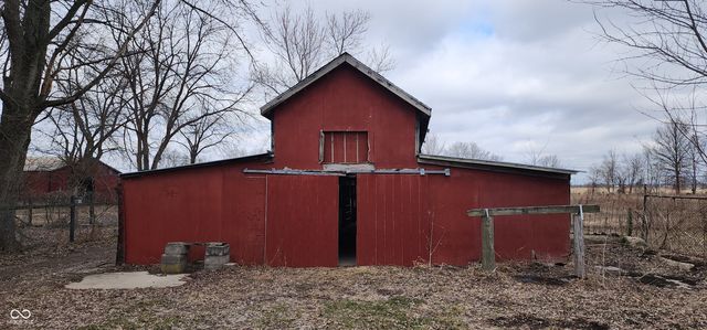 8316 S 750 W, Pendleton, IN 46064