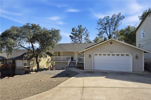 18685 Oak Grove, Hidden Valley Lake, CA 95467