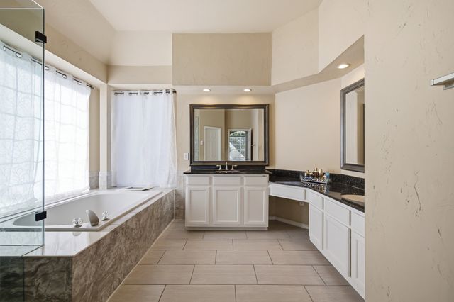 1911 New Haven Road, Grapevine, TX 76051