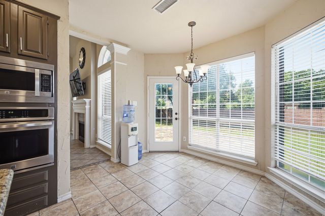 1911 New Haven Road, Grapevine, TX 76051