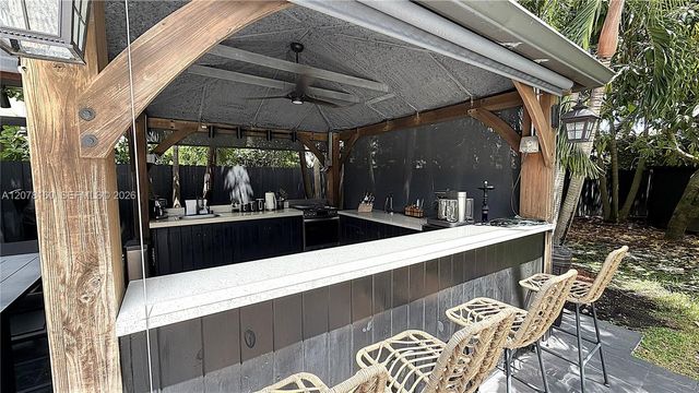 8211 SW 122nd Avenue, Miami, FL 33183