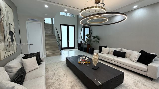 8211 SW 122nd Avenue, Miami, FL 33183