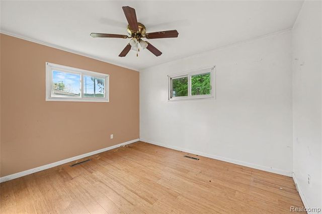 29655 Winter Court, Garden City, MI 48135