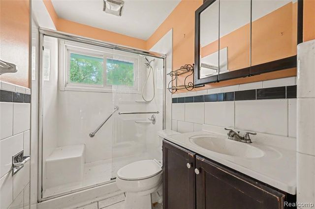 29655 Winter Court, Garden City, MI 48135