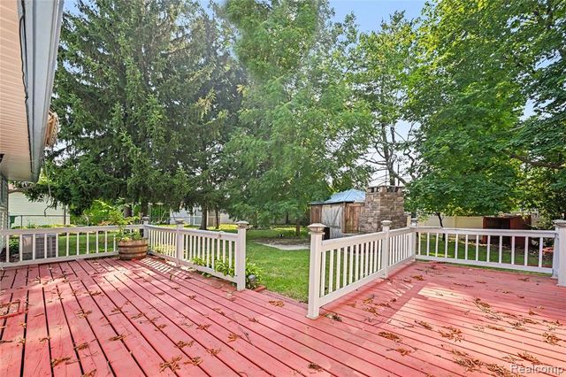 29655 Winter Court, Garden City, MI 48135