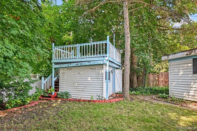 29655 Winter Court, Garden City, MI 48135