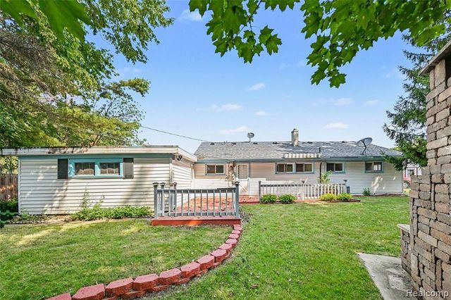29655 Winter Court, Garden City, MI 48135