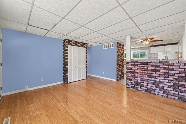 29655 Winter Court, Garden City, MI 48135