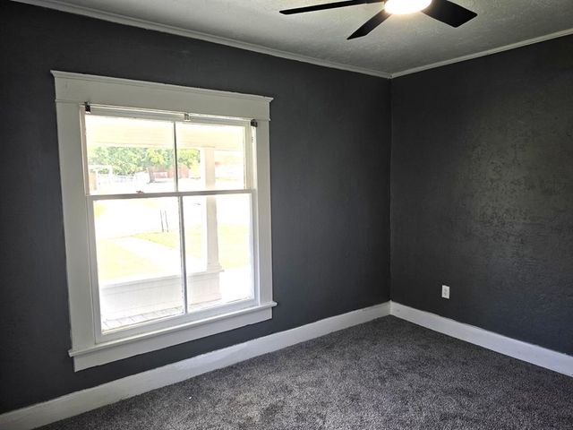 1227 E 11th Street, Shawnee, OK 74801