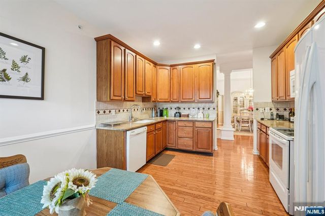 1209 Holly Lane 141, Cedar Grove, NJ 07009