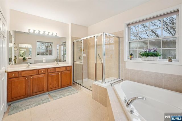 1209 Holly Lane 141, Cedar Grove, NJ 07009