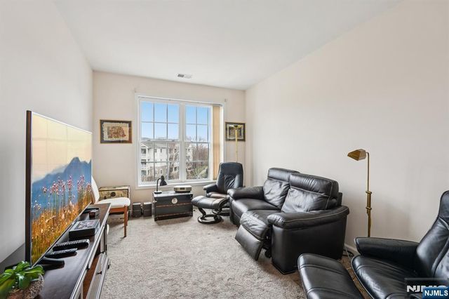 1209 Holly Lane 141, Cedar Grove, NJ 07009