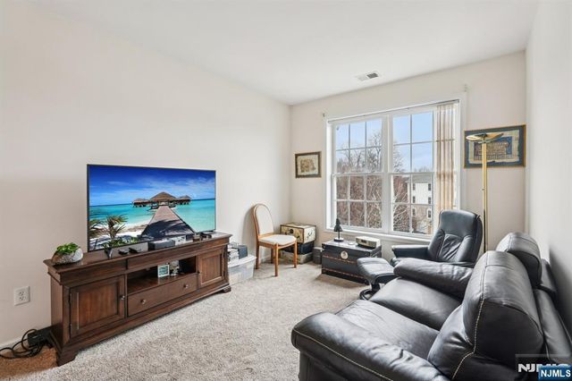 1209 Holly Lane 141, Cedar Grove, NJ 07009