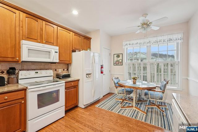 1209 Holly Lane 141, Cedar Grove, NJ 07009