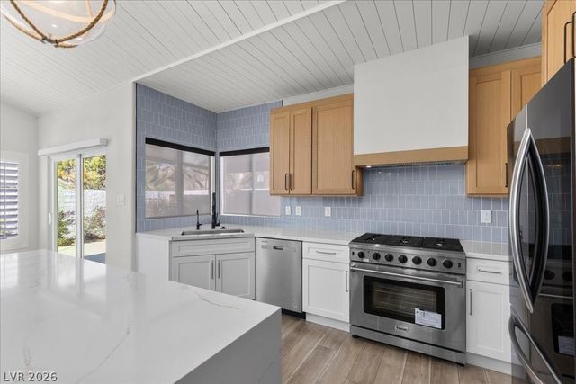 8120 Pacific Cove Drive, Las Vegas, NV 89128