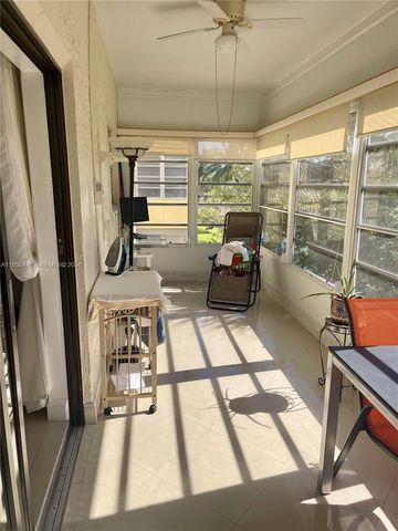 3940 NW 42nd Ave 319, Lauderdale Lakes, FL 33319