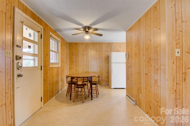 24 W Berkley Street, Granite Falls, NC 28630