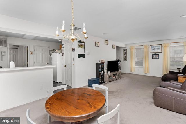 47 GREENBROOK DR, Columbus, NJ 08022