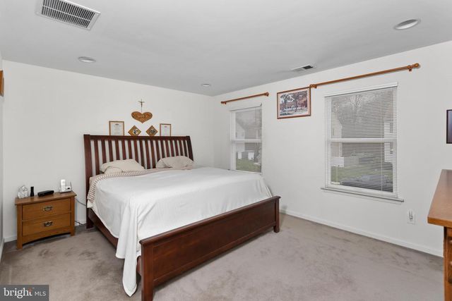 47 GREENBROOK DR, Columbus, NJ 08022