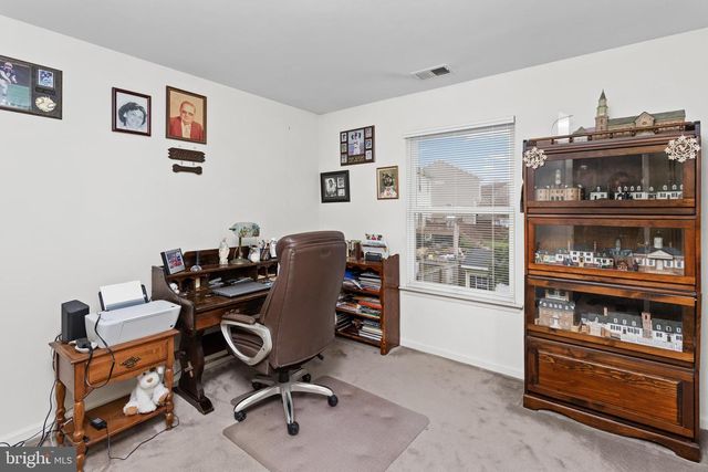 47 GREENBROOK DR, Columbus, NJ 08022