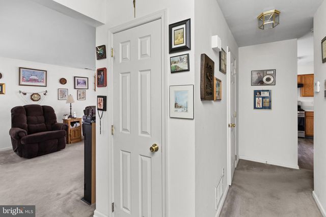 47 GREENBROOK DR, Columbus, NJ 08022