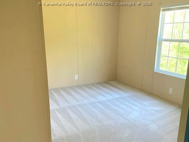 38 Frankmoore Road, Griffithsville, WV 25521