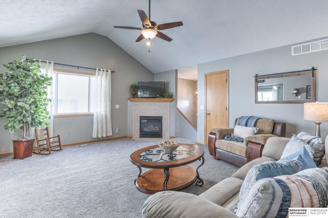 7856 S 155 Avenue, Omaha, NE 68138