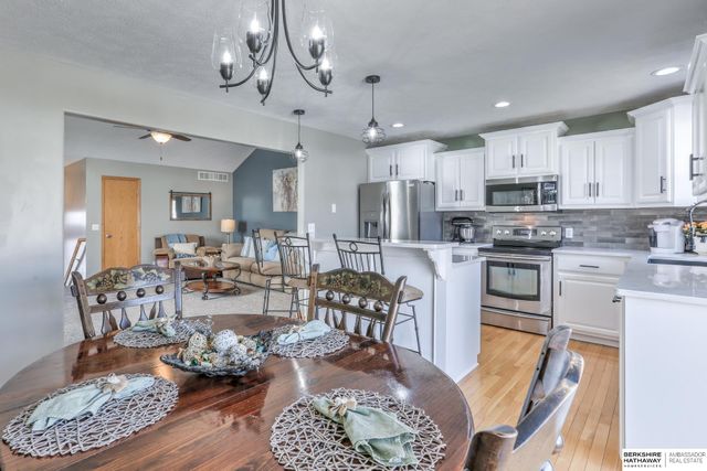 7856 S 155 Avenue, Omaha, NE 68138