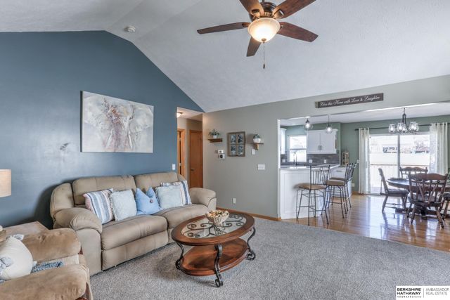 7856 S 155 Avenue, Omaha, NE 68138