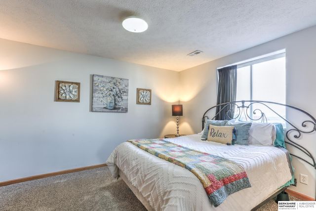 7856 S 155 Avenue, Omaha, NE 68138