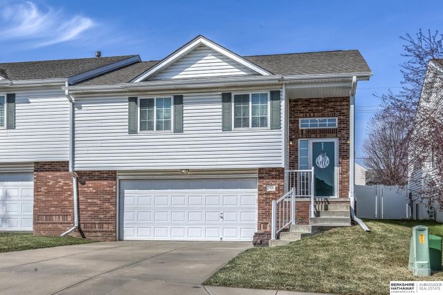 7856 S 155 Avenue, Omaha, NE 68138