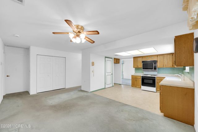 14 Sheffield Drive, Lacey, NJ 08734