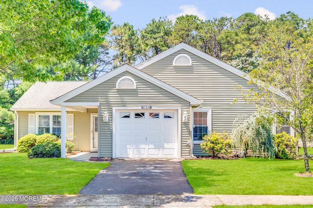 14 Sheffield Drive, Lacey, NJ 08734