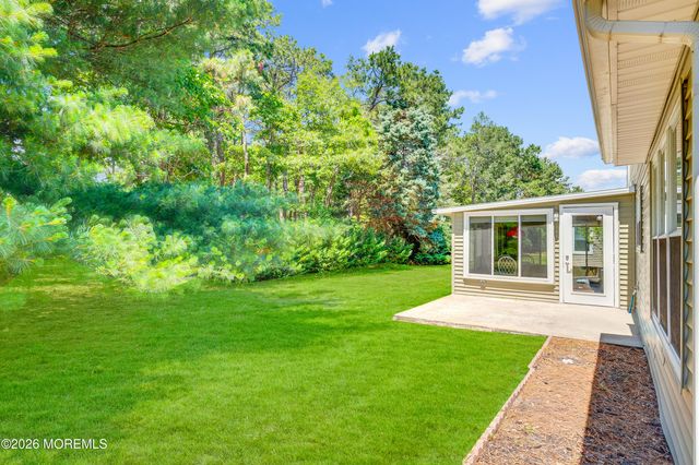 14 Sheffield Drive, Lacey, NJ 08734