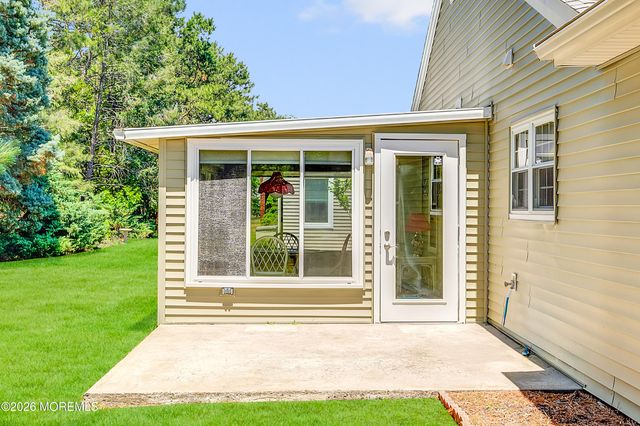 14 Sheffield Drive, Lacey, NJ 08734