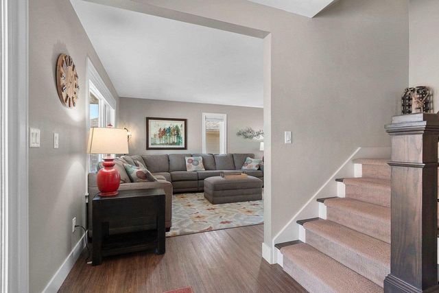 1349 EDGEWOOD DRIVE, Kaukauna, WI 54130