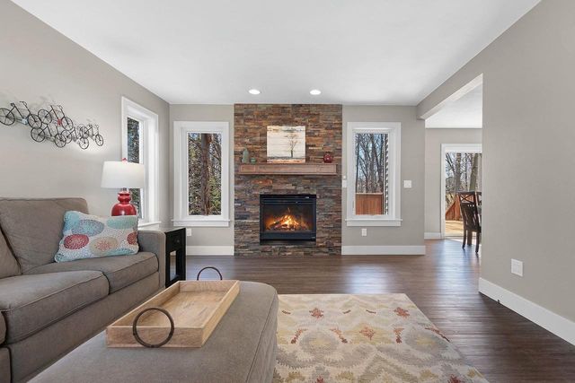 1349 EDGEWOOD DRIVE, Kaukauna, WI 54130