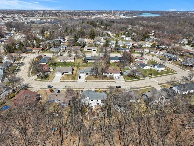 1349 EDGEWOOD DRIVE, Kaukauna, WI 54130