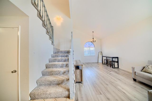 719 Summit Lakes Way, Galt, CA 95632