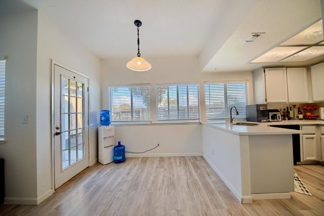 719 Summit Lakes Way, Galt, CA 95632