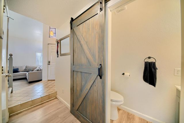 719 Summit Lakes Way, Galt, CA 95632