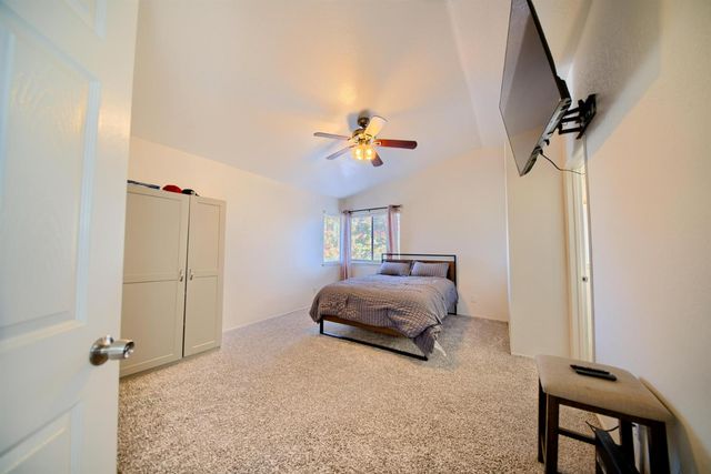 719 Summit Lakes Way, Galt, CA 95632