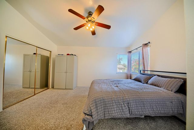 719 Summit Lakes Way, Galt, CA 95632